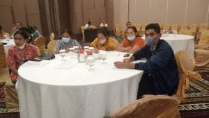 Para guru komunitas sekolah dari beberapa sekolah SD di NTT mengikuti kegiatan pelatihan pembelajaran berdiferensi (reading camp) untuk jenjang sekolah dasar bagi pengerak komunitas belajar dalam implemementasi kurikulum merdeka.
