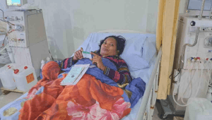 Ester Varare (46) saat menjalani perawatan medis di Kupang.