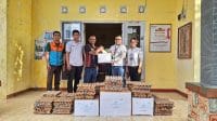 PLN IP Services – PLTD Tenau, Kupang memberikan bantuan Corporate Social Responsibility (CSR) berupa makan tambahan dalam membantu penanganan stunting di Kelurahan Penkase Oeleta, Kota Kupang.
