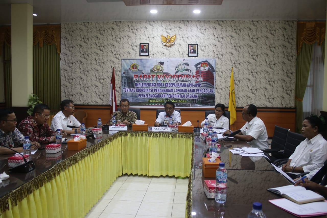 Penjabat Bupati Kupang Alexon Lumba menyambut baik terhadap kehadiran tim APIP-APH ke Kabupaten Kupang, Rabu. Foto Prokopim Setda Kabupaten Kupang.