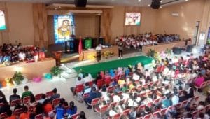 PERAYAAN HAN- 1.500 anak lintas agama baik Islam, Katolik, Hindu, Budha, dan Konghucu memadati gedung Gereja Masehi Injili di Timor (GMIT) Kaisarea BTN-Kolhua, Kota Kupang untuk merayakan Hari Anak Nasional, Selasa (23/7/2024.