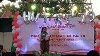 Sekretaris Dinas Pariwisata Kota Kupang Margarita Salean saat membuka kegiatan Festival Budaya Multietnis di Kelurahan Fatubesi, Kecamatan Kota Lama, Jumat (23/8) petang. Foto/MEDIASI NTT.COM.BEN