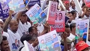 Deklarasi akbar pasangan calon Simon Petrus Kamlasi - Adrianus Garu (Paket SIAGA) sebagai calon Gubernur NTT dan calon Wakil Gubernur NTT dihadiri ribuan massa di lapangan, Puspenmas Kota Soe, Kabupaten Timor Tengah Selatan (TTS), Sabtu (2/9 2024).