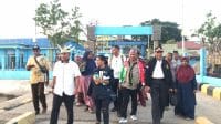 Calon Gubernur NTT, Simon Petrus Kamlasi ketika melakukan safari politik di Kabupaten Alor, Jumat (4/10/2024)