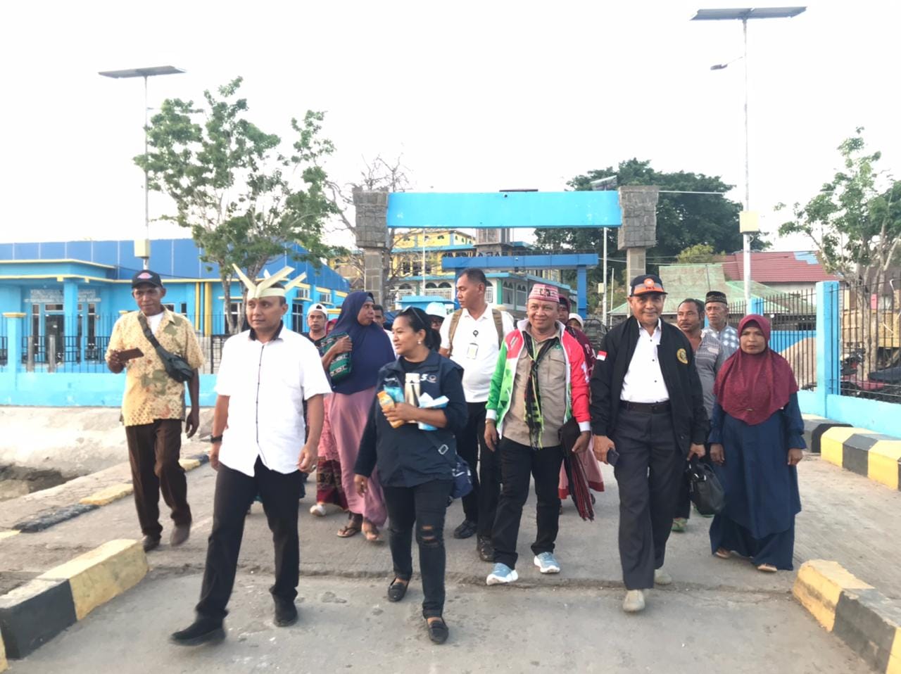 kam Calon Gubernur NTT, Simon Petrus Kamlasi ketika melakukan safari politik di Kabupaten Alor, Jumat (4/10/2024)