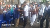 Calon Gubernur NTT, Simon Petrus Kamlasi saat melakukan blusukan di Kabupaten Lembata.