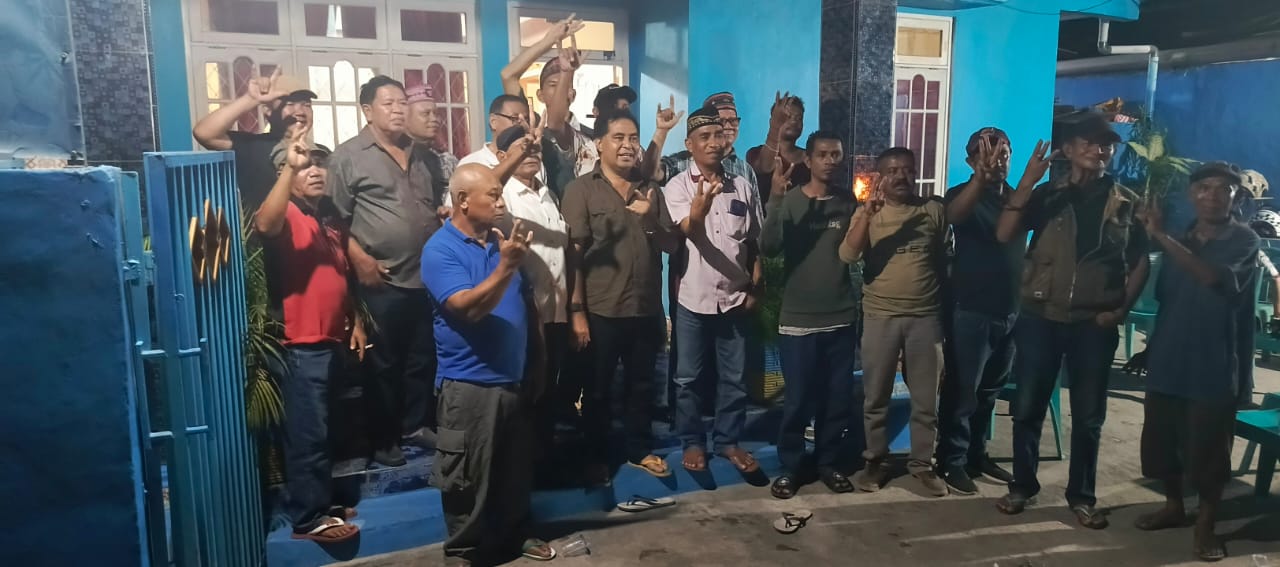 Masyarakat Manggarai yang tergabung dalam Ikatan Keluarga Manggarai di Kabupaten Ende menyatakan dukunganya untuk pasangan Simon Petrus Kamlasi-Adrianus Garu sebagai Gubernur dan Wakil Gubernur Provinsi Nusa Tenggara Timur pada pilkada 2024.