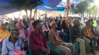 Masyarat Desa Baranusa Kecamatan Pantar Barat, Kabupaten Alor, Provinsi Nusa Tenggara Timur melakukan tatap muka bersama Calon Gubernur NTT nomor urut 3, Simon Petrus Kamlasi, Jumat.