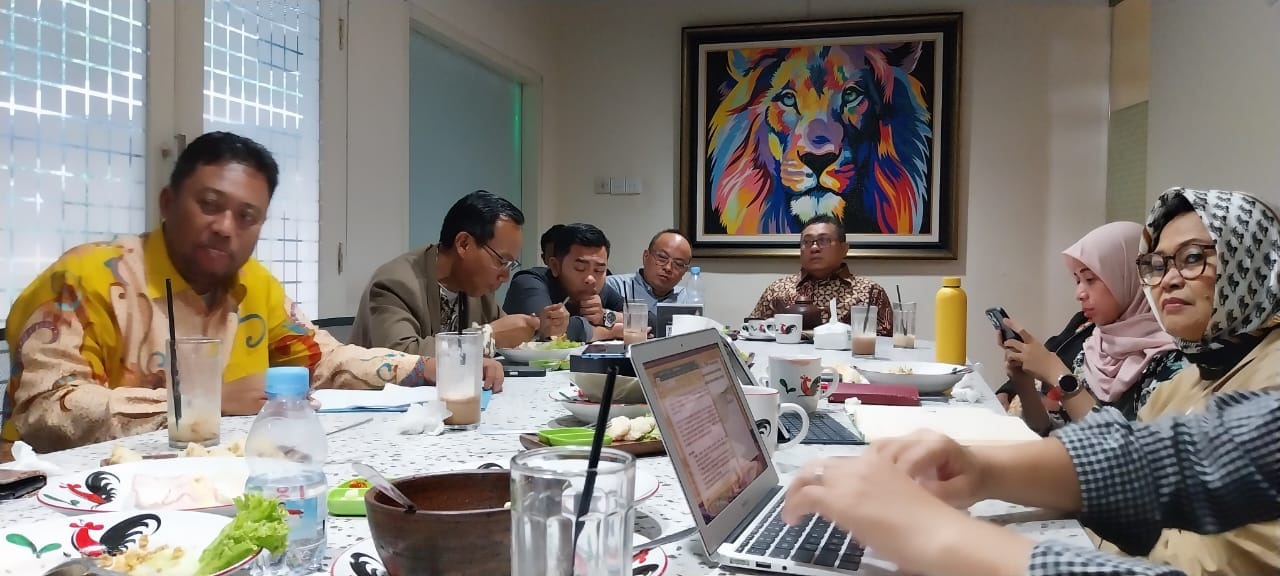 Serikat Media Siber Indonesia (SMSI) menggelar Focus Group Discussion (FGD) membahas soal OTT (Over-The-Top untuk masa depan merah Putih di Jakarta Selatan (9/11/2024)