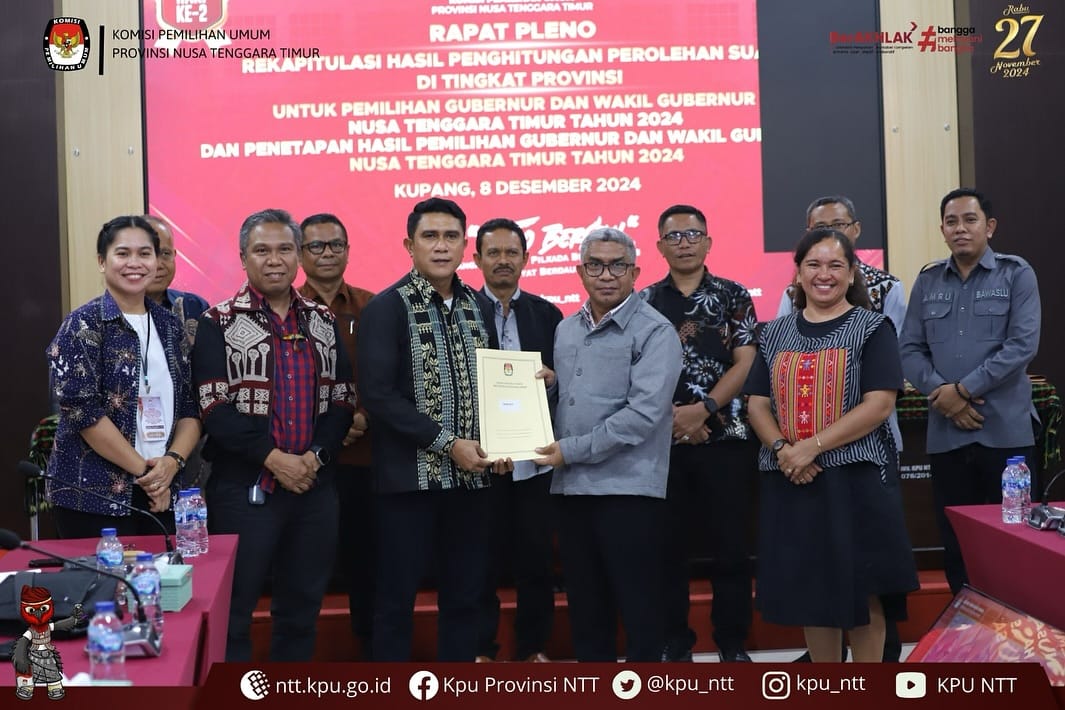 KPU Provinsi NTT menggelar hari kedua Rapat Pleno Rekapitulasi Hasil Penghitungan Perolehan Suara Pemilihan Gubernur dan Wakil Gubernur NTT 2024, Minggu (8/12/2024). FOTO KPU NTT