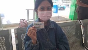 Priscilia salah seorang mahasiswi asal Manggarai saat ditemui di Kantor BPJS Kesehatan Cabang Kupang