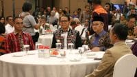 Penjabat Gubernur NTT, Dr. Andriko Noto Susanto, S.P,M.P mendampingi Menteri Pendidikan Dasar dan Menengah (Mendikdasmen) RI, Prof. Dr. Abdul Mu’ti, M. Ed pada kegiatan Mendikdasmen Mendengar Cerita Pendidikan di NTT yang diselenggarakan oleh BPMP Provinsi NTT pada Kamis (05/12/2024) di Hotel Aston Kupang.