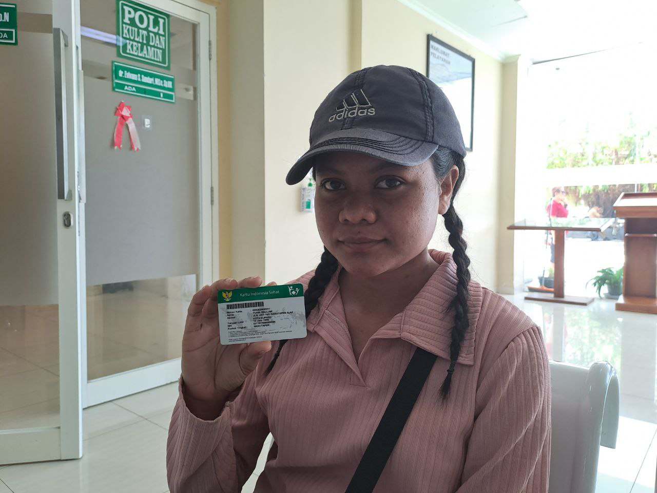 Yunia Maulani (24), seorang peserta Program Jaminan Kesehatan Nasional (JKN),