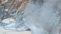 Semburan lumpur panas bumi muncul di Wae Dasah Desa Wogo, Kecamatan Golewa Kabupaten Ngada, Provinsi Nusa Tenggara Timur.