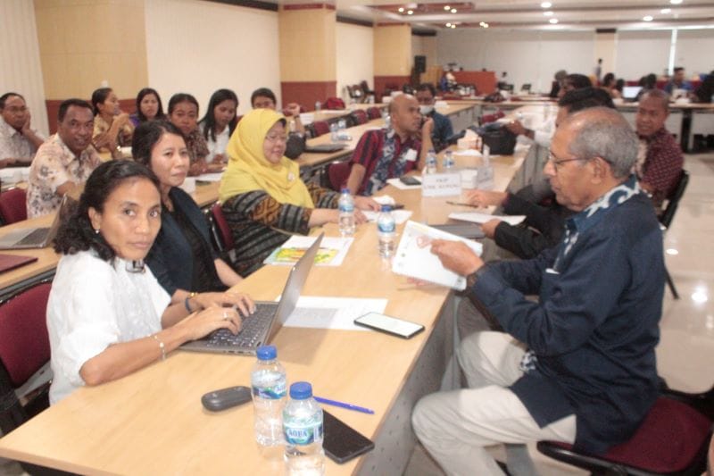 KETERANGAN - Lokakarya Penandatanganan Perjanjian Kerja Sama antara 10 Lembaga Pendidikan dan Tenaga Kependidikan (LPTK) di NTT dengan INOVASI (Inovasi untuk Anak Sekolah Indonesia), Senin (9/12/2024). FOTO/BENY/MEDIASI NTT.COM