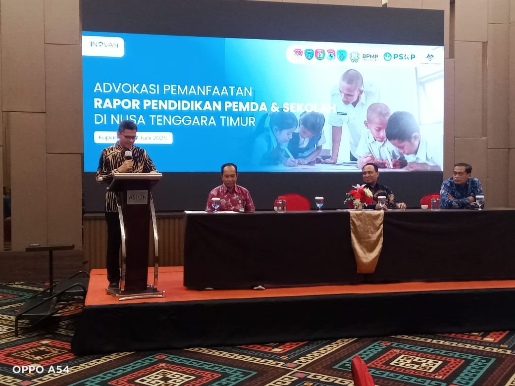 Kepala Pusat Standar dan Kebijakan Pendidikan, Badan Standar, Kurikulum, dan Asesmen Pendidikan Kemendikdasmen, Irsyad Zamjani, saat membuka kegiatan lokakarya Advokasi Pemanfaatan Rapor Pendidikan dan Sekolah di Nusa Tenggara Timur yang diselengarakan lembaga Inovasi untuk anak sekolah Indonesia (INOVASI) di Kupang, Selasa. Foto/Mediasintt.com/Beny