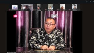 Ketua Umum SMSI Pusat, Firdaus saat memimpin rapat bersama pketua SMSI seluruh Indonesia, Rabu