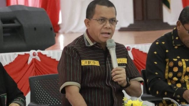 Gubernur Nusa Tenggara Timur, Emanuel Melkiades Lake Lena.