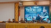 Kepala Kejaksaan Tinggi Nusa Tenggara Timur Roch Adi Wibowo di Kupang, Selasa (6/1/2026) mengelar konferensi pers terkait capaian kinerja Kejaksaan NTT selama tahun 2025.
