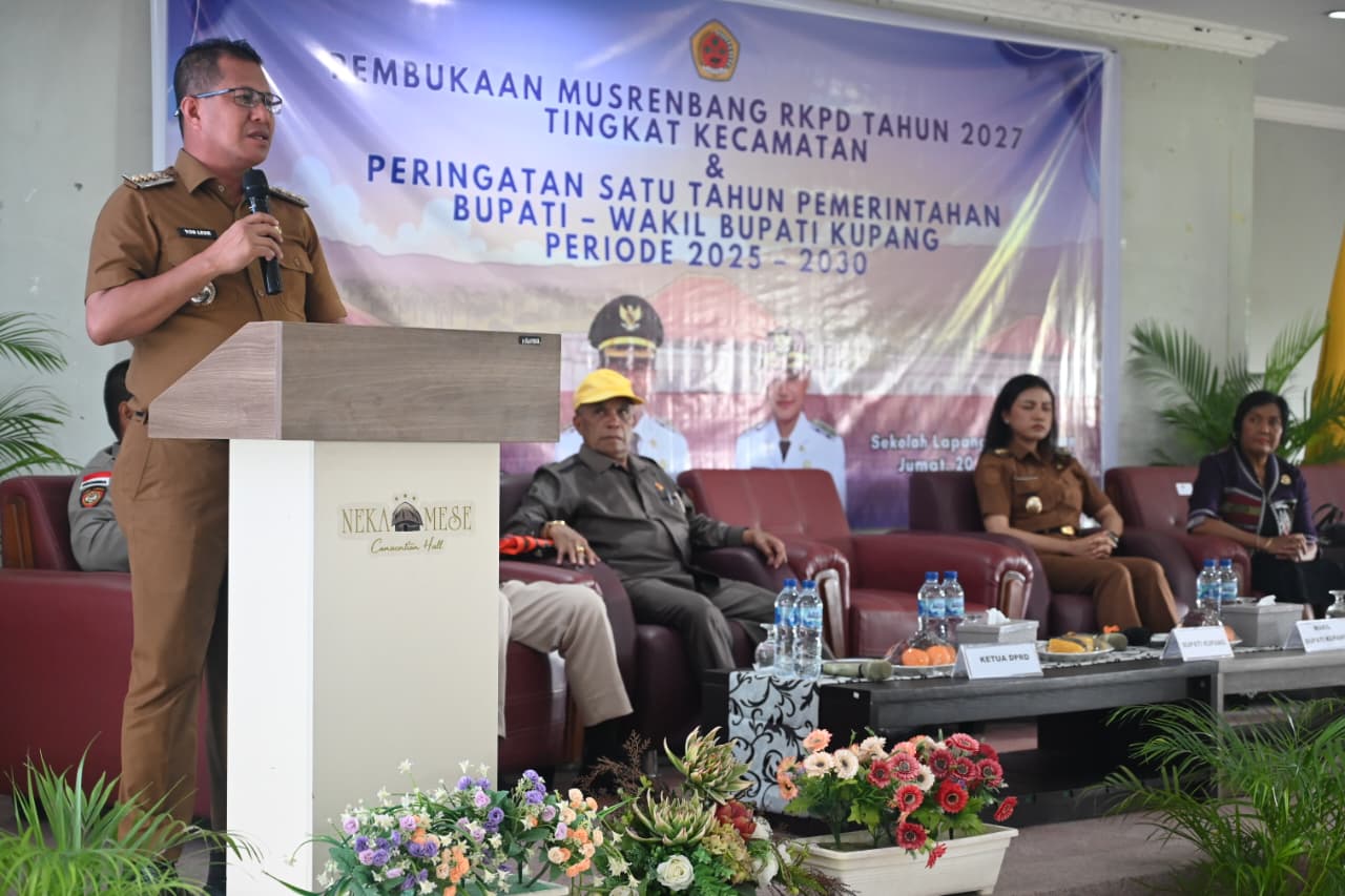 Bupati Kupang, Yosef Lede dalam pembukaan Musrenbangcam dan Peringatan 1 tahun kepemimpinan Bupati dan Wakil Bupati Kupang bertempat di Sekolah Lapangan Nekamese, Jumat (20/2-2026).