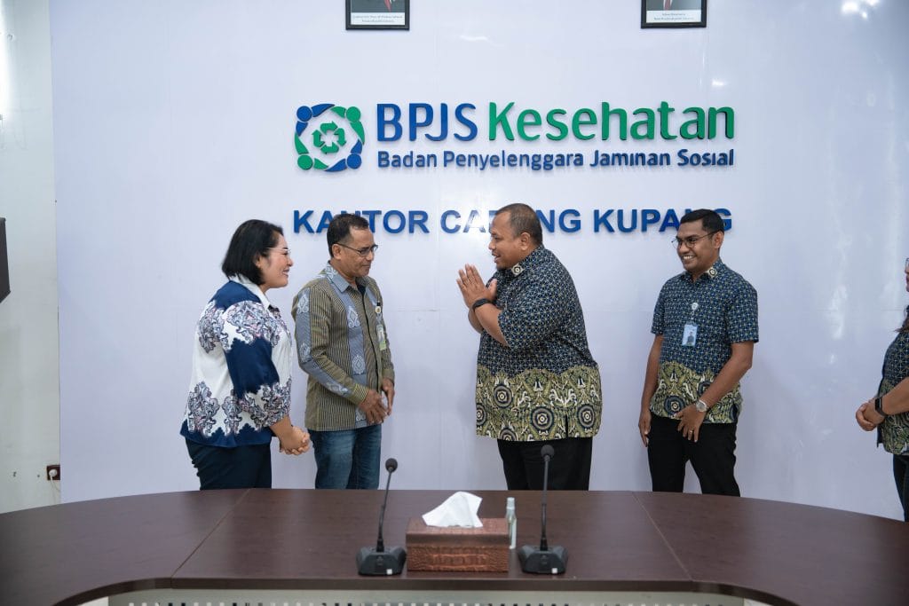 bpjs undana FOTO HUMAS UNDANA - Plt. Wakil Rektor Bidang Perencanaan, Kerja Sama, dan Sistem Informasi Undana, Prof. Dr. drh. Annytha I. R. Detha, M.Si melakukan audensi dengan Kepala BPJS Kesehatan Cabang Kupang, dr. Ario Trisaksono, S.H., M.H untuk menjajaki kerjasama dalam bidang pelayanan kesehatan bagi pasien BPJS Kesehatan.