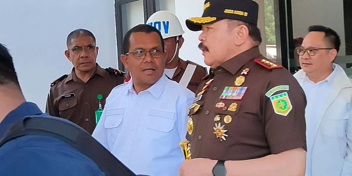 KETERANGAN FOTO/VIKTORY NEWS - Jaksa Agung ST Burhanuddin saat berkunjung ke Kupang, Provinsi Nusa Tenggara Timur.