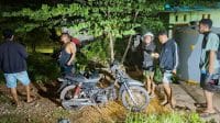 KETERANGAN FOTO- Sepeda motor milik ACT yang sempat dibakar pelaku Mal.