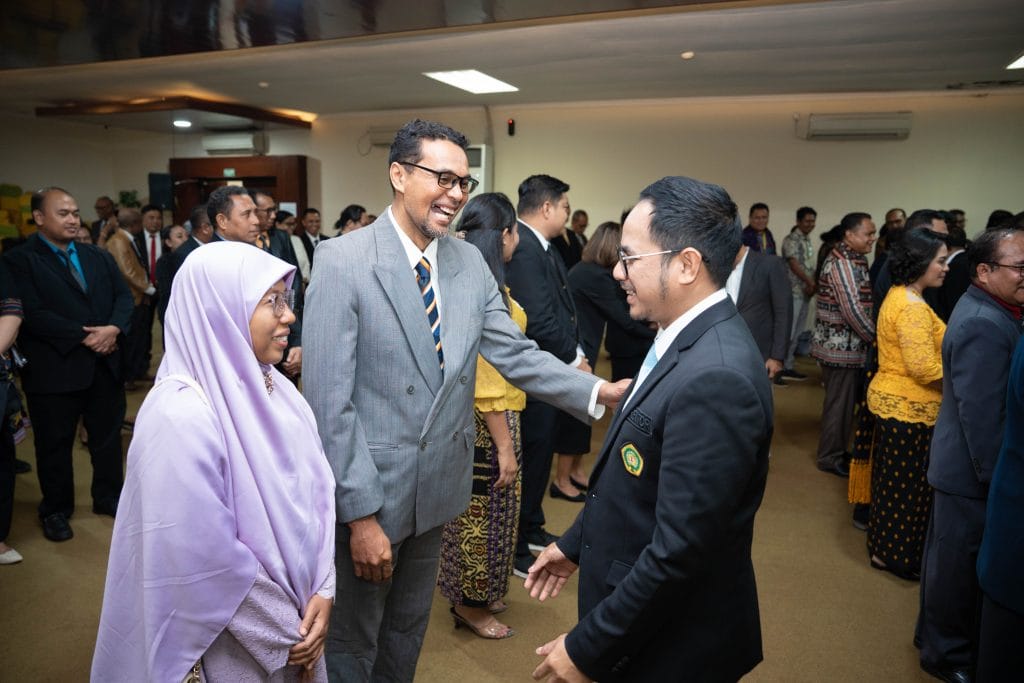 KETERANGAN FOTO/HUMAS UNDANA - Rektor Undana, Prof. Dr. Ir. Jefri S. Bale, S.T., M.Eng saat melantik 43 pejabat yang berlangsung di Aula Rektorat, Jumat (30/1/2026)