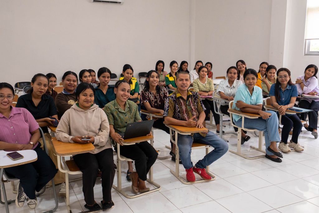 3t , Lulusan PG-PAUD Undana dipersiapkan secara khusus untuk mengabdi di pelosok Provinsi Nusa Tenggara Timur (NTT)