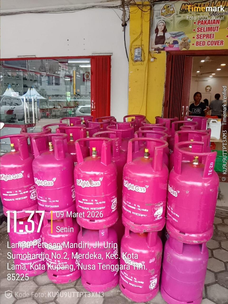 KETERANGAN FOTO/HO-HUMAS PERTAMINA- Ribuan tabung LPG tiba di Kota Kupang, Provinsi Nusa Tenggara Timur untuk memenuhi kebutuhan masyarakat sehari-hari.
