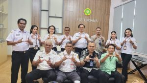 KETERANGAN FOTO/HO-HUMAS UNDANA - Dekan FST Undana, Prof. Philiphi de Rozari, S.Si., M.Si., M.Sc., Ph.D. melakukan pertemuan strategis bersama Dinas Pekerjaan Umum (PU) dan Dinas Pariwisata Kabupaten Kupang di Kampus FST Undana, Rabu (11/3/2026) guna mematangkan analisis awal pembangunan Patung Kristus Raja di Semau, Kabupaten Kupang.