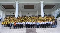 und kkn Bupati Kupang Yosef Lede secara resmi melepas sebanyak 250 Mahasiswa Universitas Nusa Cendana Kupang , yang akan melaksanakan Kuliah Kerja Nyata (KKN) di 24 wilayah Kecamatan yang ada di Kabupaten Kupang, Rabu, ( 8/04/2026).