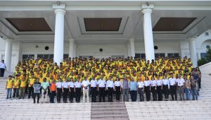 Bupati Kupang Yosef Lede secara resmi melepas sebanyak 250 Mahasiswa Universitas Nusa Cendana Kupang , yang akan melaksanakan Kuliah Kerja Nyata (KKN) di 24 wilayah Kecamatan yang ada di Kabupaten Kupang, Rabu, ( 8/04/2026).