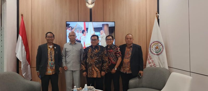 jamtel – Pengurus Pusat Serikat Media Siber Indonesia (SMSI) melakukan audiensi dengan Dewan Pimpinan Pusat Asosiasi Badan Permusyawaratan Desa Nasional (DPP ABPEDNAS) di Kantor Pusat ABPEDNAS, Jalan Gudang Peluru Raya No. 29, Jakarta Selatan, Selasa (20/5/2026) sore.
