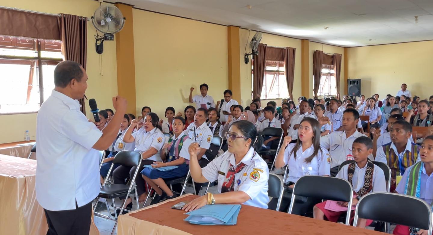 lomba hardiknas Dinas Pendidikan Kabupaten Kupang, Provinsi Nusa Tenggara Timur dalam menyambut Hari Pendidikan Nasional 2026 melakukan kampanye dan sosialisasi pencegahan kekerasan, perundungan, serta program sekolah sehat bagi jenjang SD dan SMP.