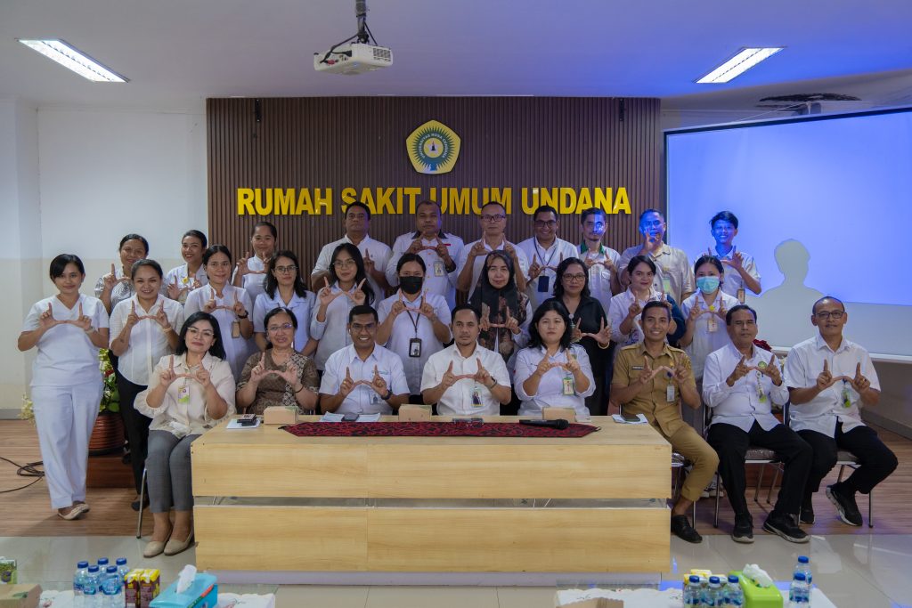 undana rsu KETERANGAN : Rektor Universitas Nusa Cendana (Undana), Prof. Dr. Ir. Jefri Samuel Bale, S.T., M.Eng saat melakukan kunjungan kerja bersama jajaran pimpinan universitas ke RSU Undana pada Senin (18/5/2026). FOTO HO-UNDANA.