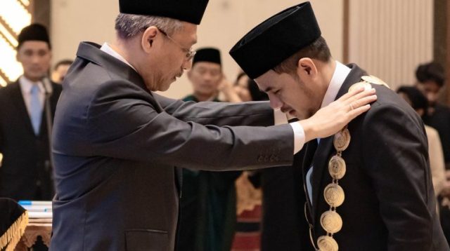 Prof. Dr. Ir. Jefri Samuel Bale, S.T., M.Eng., saat dilantik menjadi Rektor Universitas Nusa Cendana (Undana)