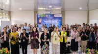 KETERANGAN : Para guru dan dosen mengikuti lokakarya (workshop) profesional bertajuk “Rethinking ELT Creative Teaching and Reflective Practice” di Aula Pusat Bahasa Universitas Nusa Cendana (Undana), Kupang, yang berlangsung pada Selasa hingga Rabu, 23–24 Juni 2026. Foto/HO Humas Undana