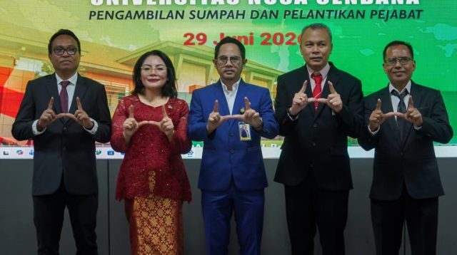 Rektor Universitas Nusa Cendana (Undana), Prof. Dr. Ir. Jefri S. Bale, S.T., M.Eng., resmi melantik empat wakil rektor baru pada Senin (29/6/2026)