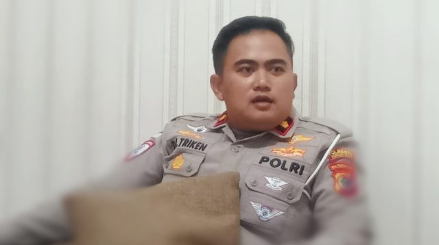 Kasat Lantas Polresta Kupang Kota, Kompol R. Ade Triken Deayomi, S.I.K., M.H. FOTO/MEDIASINTT.COM/BEN