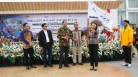 Wakil Menteri Pendidikan Tinggi, Sains, dan Teknologi RI, Prof. Dr. Fauzan, M.Pd secara resmi menyerahkan para mahasiswa peserta KKN Tematik Mahasiswa Berdampak Gerakan NTT Sehat, Kuat, dan Inklusif (GENTASKIN) Batch 2 kepada Pemerintah Kabupaten Kupang di Aula Utama Kantor Bupati Kupang, Kamis (9/7/2026).