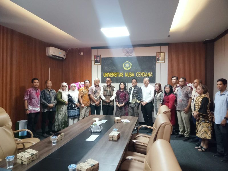 Universitas Khairun Ternate, Provinsi Maluku Utara mengandeng Universitas Nusa Cendana (Undana) dalam memperkuat akademik serta berbagai inovasi dalam pengembangan kegiatan pendidikan.