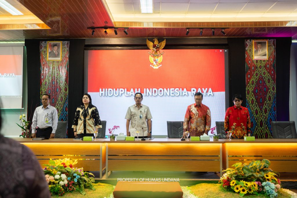 Rektor Undana, Prof. Dr. Ir. Jefri S. Bale, S.T., M.Eng., membuka Workshop dan Pelatihan Manajemen Risiko di Aula Prof. Agus Benu, Gedung Pascasarjana Lantai III Undana, Kupang, pada Rabu (8/7/2026).