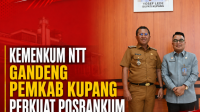dipimpin Kepala Divisi Peraturan Perundang-undangan dan Pembinaan Hukum Kanwil Kemenkum NTT, Hasran Sapawi, bersama Bupati Kupang, Yosef Lede (kiri)